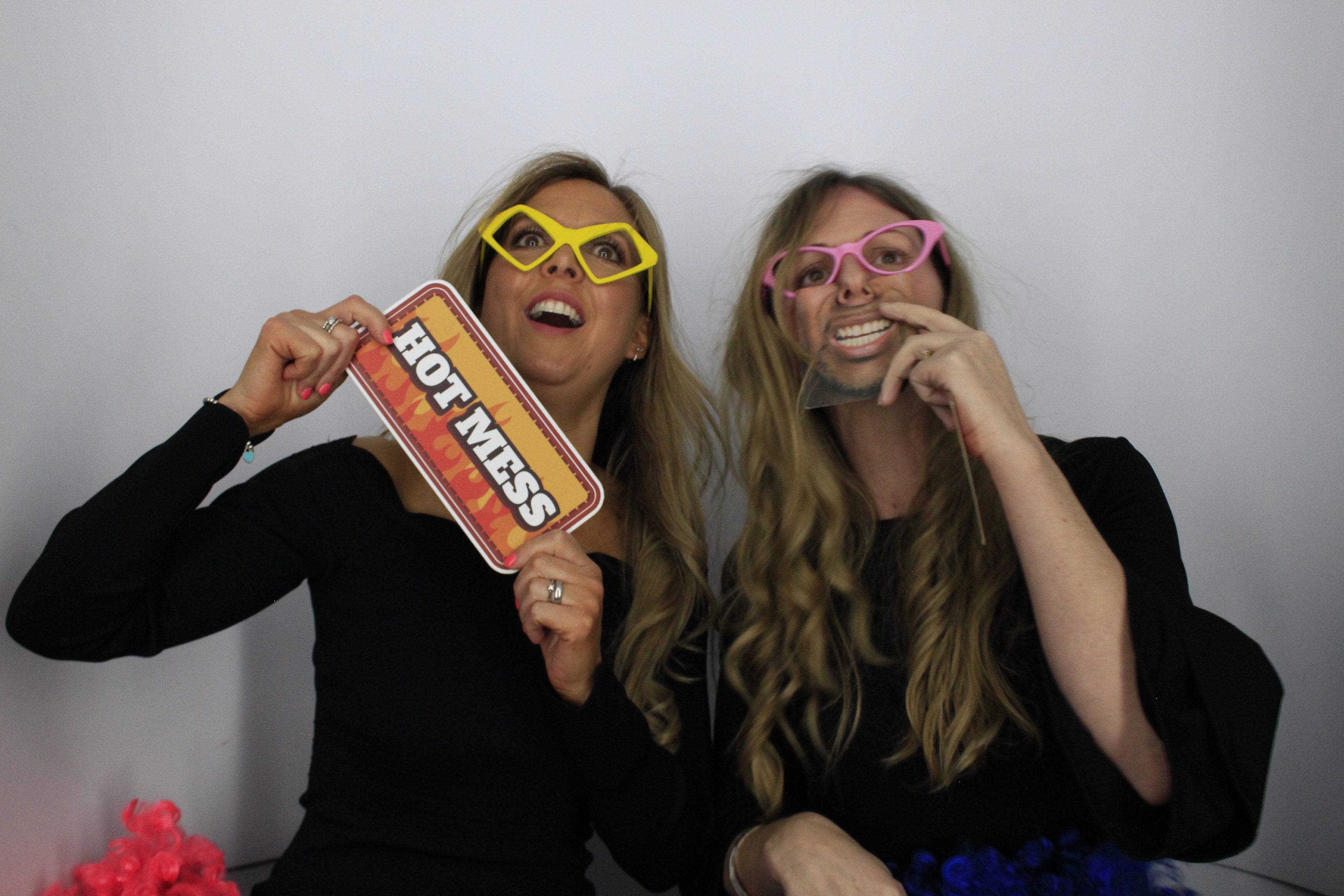 Darren and sarah’s 40th birthday celebration | View more photos from the event at gallery.myphotoboothexperience.co.uk/u/MyPhotoBoothExperienceLtd/Darren-and-sarah’s-40th-birthday-celebration